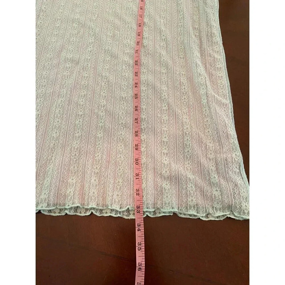 Elegant White Midi Skirt - Picture 11 of 11